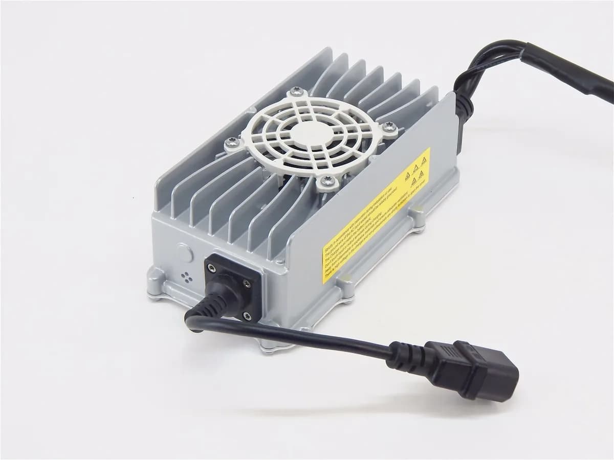Зарядное устройство 12V/15A для CDDB-E (12V/15A CHARGER(built-out) 35206000001) — фото 4